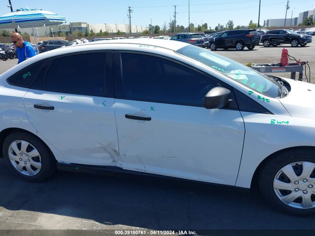 Ford FOCUS S 2014 1FADP3E22EL453542 Image 6