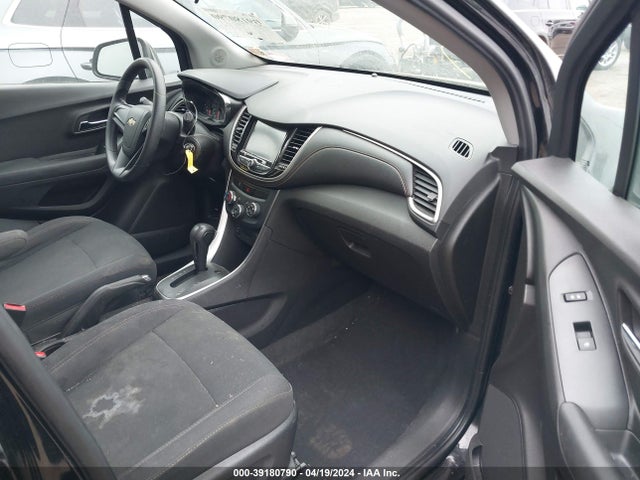 Chevrolet TRAX LS 2017 3GNCJKSB4HL286770 Image 5