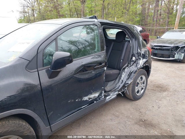 Chevrolet TRAX LS 2017 3GNCJKSB4HL286770 Image 6