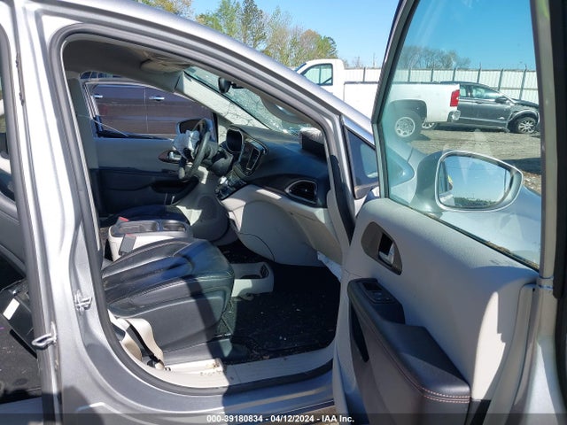 2C4RC1BG8HR710828 Chrysler Pacifica Touring-l