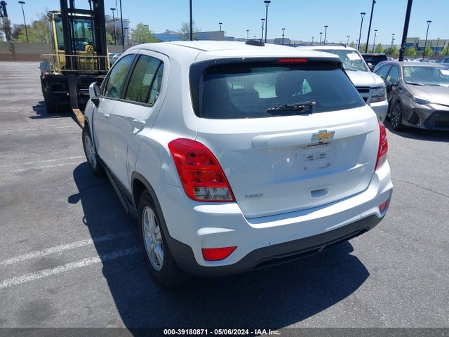 Chevrolet TRAX LS 2019 3GNCJKSB0KL381611 Image 3
