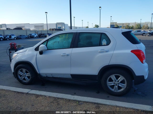 Chevrolet TRAX LS 2019 3GNCJKSB0KL381611 Image 6