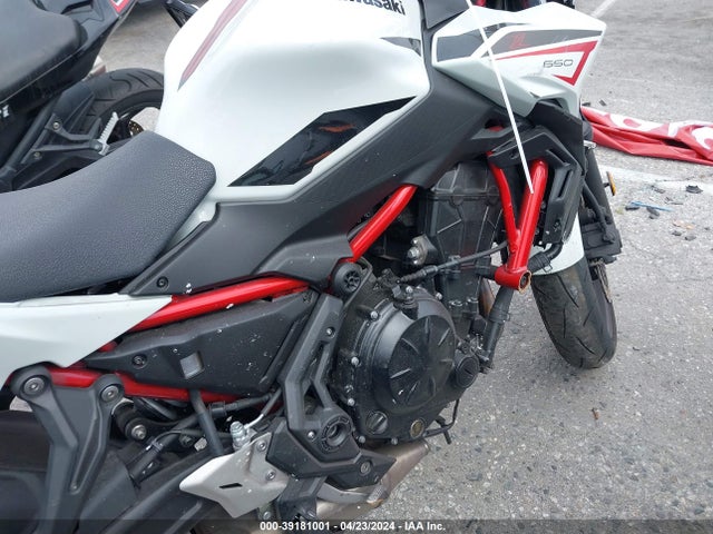 Kawasaki Z650 2022 ML5EREK16NDA58500 Image 32