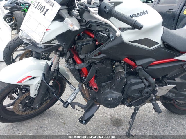 Kawasaki Z650 2022 ML5EREK16NDA58500 Image 33
