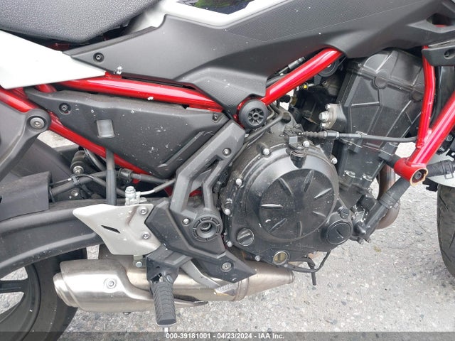 Kawasaki Z650 2022 ML5EREK16NDA58500 Image 24