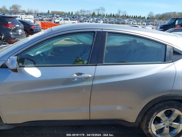 Honda HR-V LX 2018 3CZRU6H38JG702832 Image 14