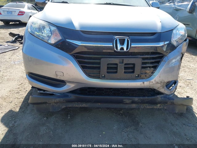 Honda HR-V LX 2018 3CZRU6H38JG702832 Image 17