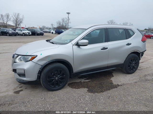 Nissan ROGUE S 2017 JN8AT2MV8HW256445 Image 2
