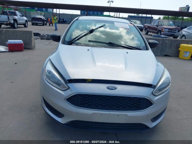1FADP3E24HL318812 Ford FOCUS S