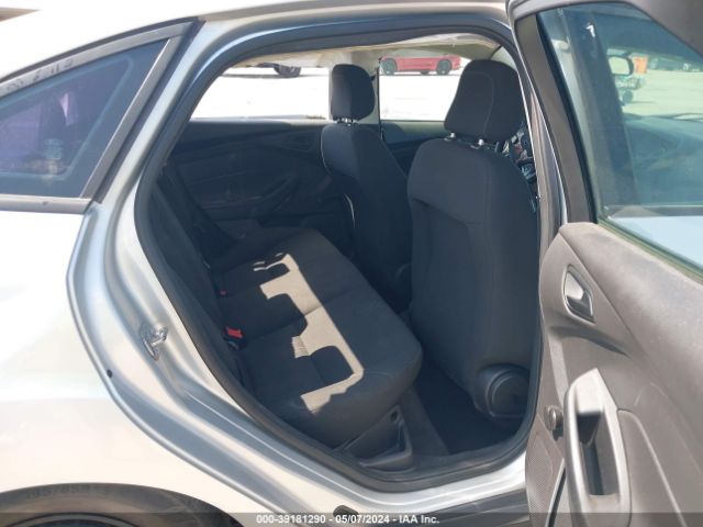 1FADP3E24HL318812 Ford FOCUS S