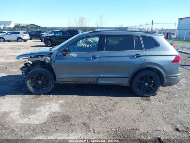 3VV8B7AX7NM025937 Volkswagen Tiguan 2.0t Se R-line Black
