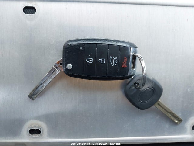 KIA SOUL + 2014 KNDJP3A53E7724887 Image 11