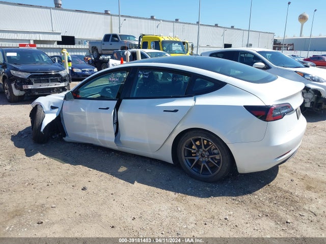 2023 TESLA MODEL 3 5YJ3E1EA7PF438239 Photo 2