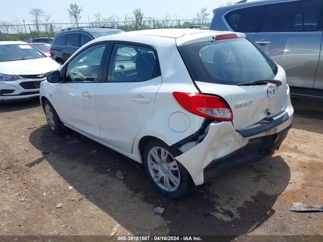Mazda Mazda2 Sport 2014 JM1DE1KY6E0186307 Image 3