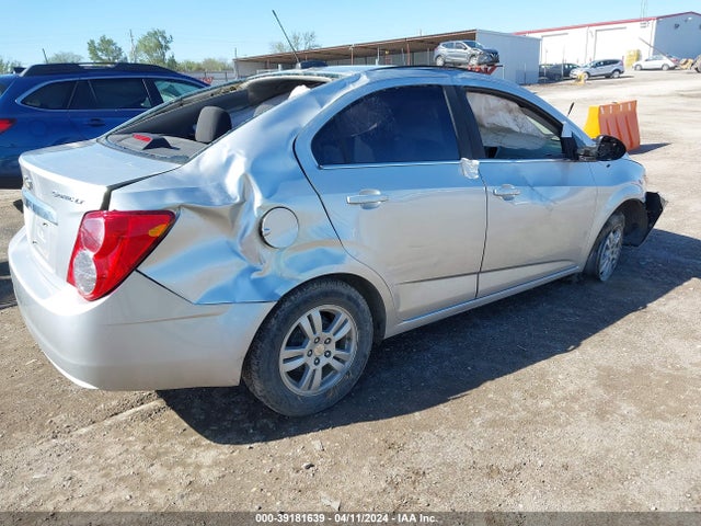 Chevrolet Sonic Lt Auto 2016 1G1JC5SH5G4154677 Image 4
