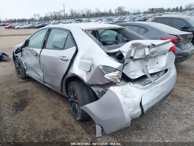 Toyota COROLLA SE 2017 5YFBURHE1HP673334 Image 3