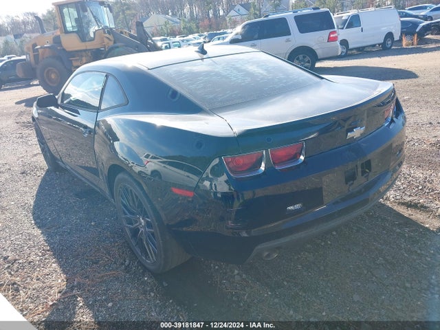 39181847 :رقم المزاد ، 2G1FA1E3XD9241908 vin ، 2013 Chevrolet Camaro 2ls مزاد بيع