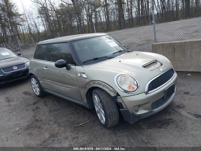 2008 MINI COOPER S WMWMF73558TV32769 Photo 0