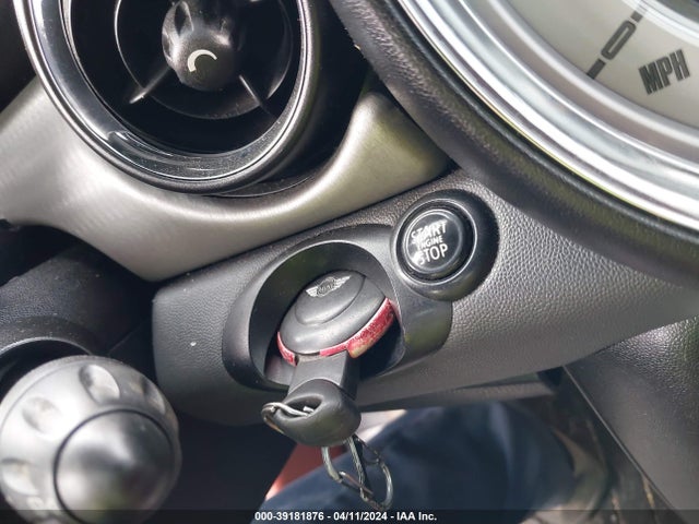2008 MINI COOPER S WMWMF73558TV32769 Photo 10