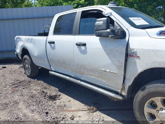3C6UR5JL8PG587641 RAM 2500 Big Horn  4x4 8' Box