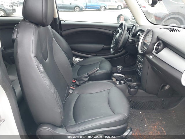 2014 MINI CLUBMAN WMWZF3C51ET493253 Photo 4