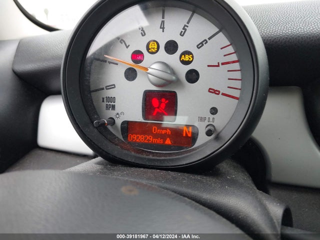 2014 MINI CLUBMAN WMWZF3C51ET493253 Photo 6