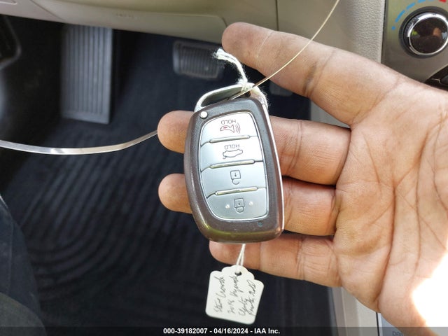 Hyundai Elantra Value Edition 2018 5NPD84LF5JH262635 Image 11