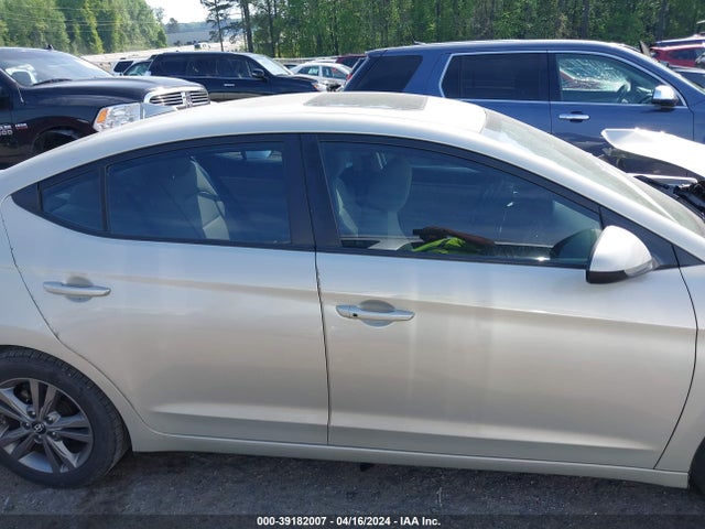 Hyundai Elantra Value Edition 2018 5NPD84LF5JH262635 Image 13