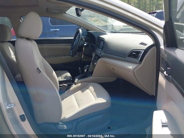Hyundai Elantra Value Edition 2018 5NPD84LF5JH262635 Image 5
