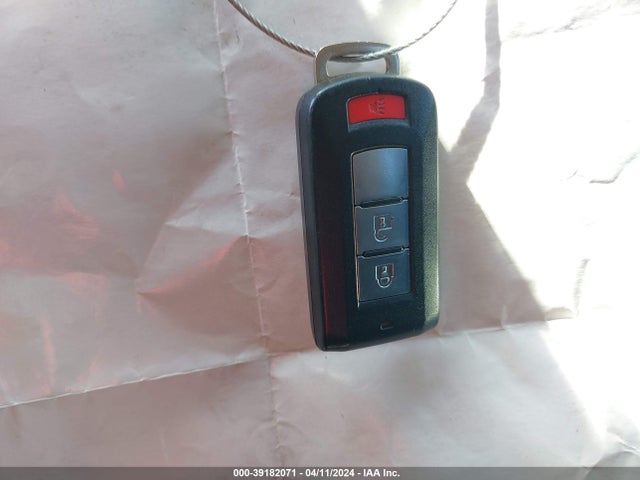JA4AD3A3XHZ007834 Mitsubishi Outlander Se/sel