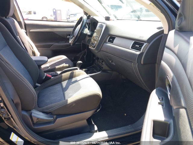 JA4AD3A3XHZ007834 Mitsubishi Outlander Se/sel