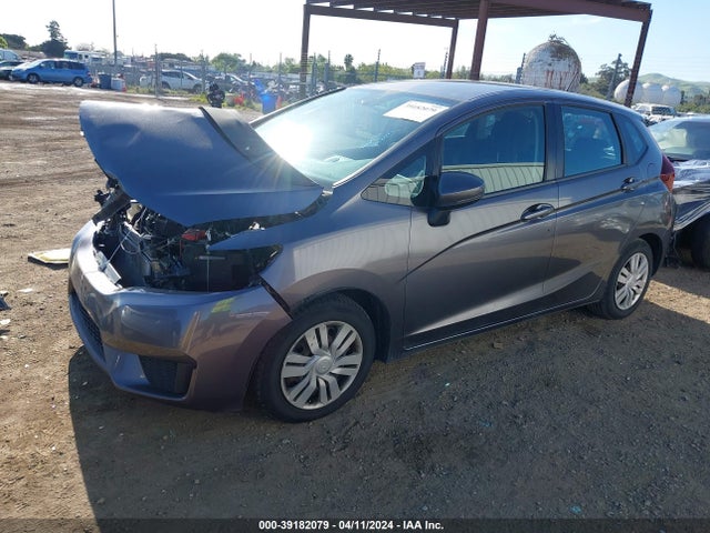 Honda FIT LX 2015 3HGGK5H5XFM716756 Image 2