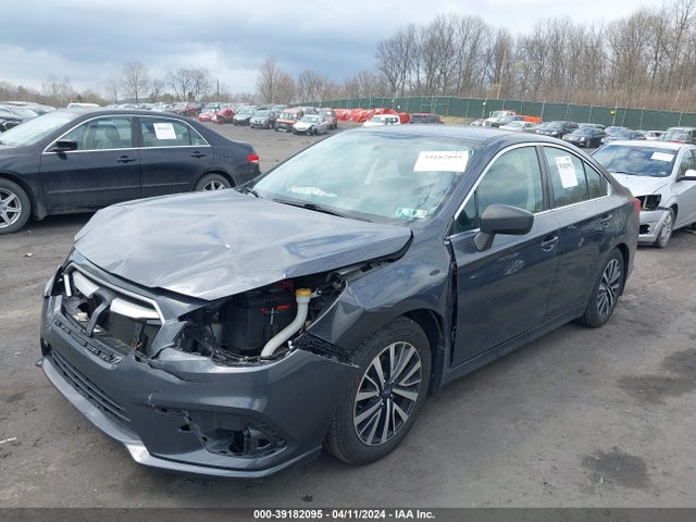 Subaru Legacy 2.5i 2018 4S3BNAB63J3018123 Image 2