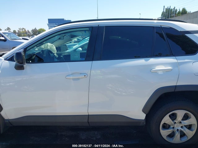 Toyota RAV4 LE 2019 2T3H1RFV4KW001030 Image 14