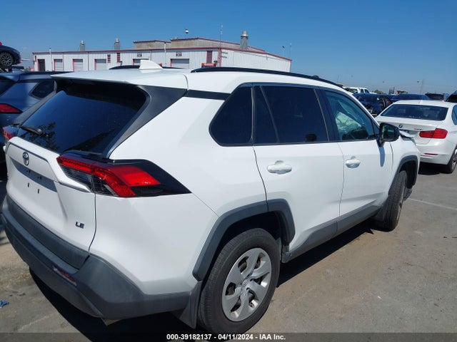 Toyota RAV4 LE 2019 2T3H1RFV4KW001030 Image 4