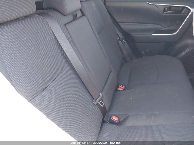 Toyota RAV4 LE 2019 2T3H1RFV4KW001030 Image 8