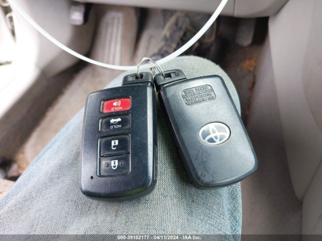 4T1BD1FKXEU103272 Toyota Camry Hybrid Le