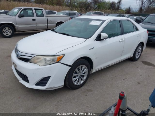 4T1BD1FKXEU103272 Toyota Camry Hybrid Le