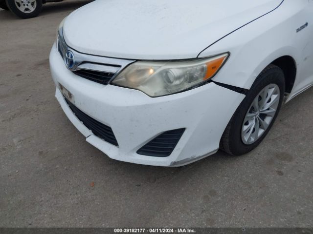 4T1BD1FKXEU103272 Toyota Camry Hybrid Le