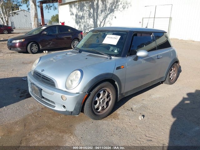 2005 MINI COOPER WMWRC33415TJ68702 Photo 1