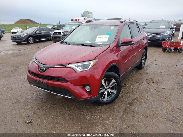 Toyota Rav4 Xle 2018 JTMRFREV2JD256505 Image 2