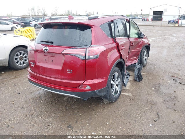 Toyota Rav4 Xle 2018 JTMRFREV2JD256505 Image 4