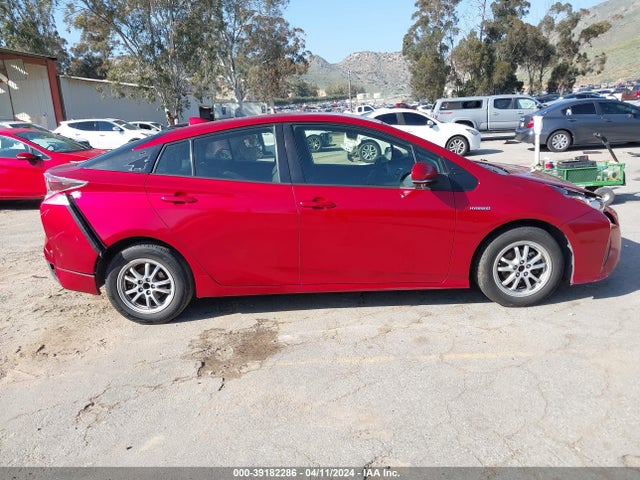 Toyota Prius Two 2016 JTDKBRFU1G3524865 Image 13