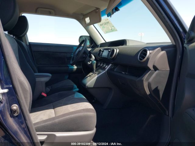JTLZE4FE9FJ070865 Scion XB