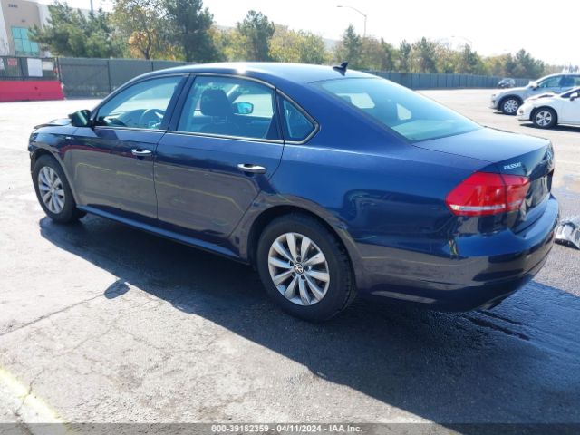 1VWAT7A3XFC044329 Volkswagen Passat 1.8t Wolfsburg Edition