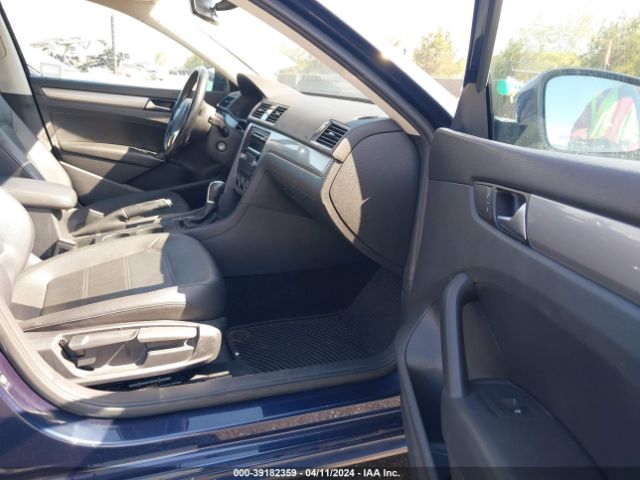 1VWAT7A3XFC044329 Volkswagen Passat 1.8t Wolfsburg Edition