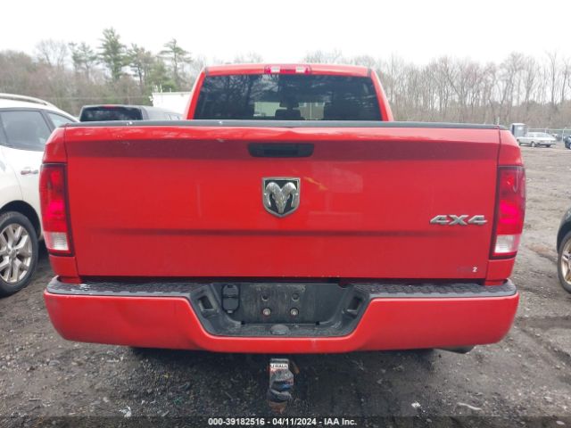 1C6RR7FG9KS537748 RAM 1500 Classic Express Quad Cab 4x4 6'4 Box