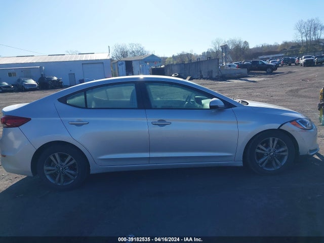 Hyundai ELANTRA SEL 2018 5NPD84LF7JH265228 Image 13