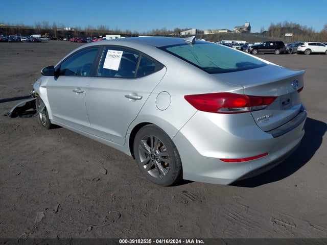 Hyundai ELANTRA SEL 2018 5NPD84LF7JH265228 Image 3