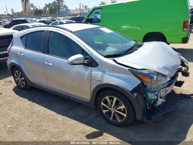 Toyota Prius C One 2018 JTDKDTB34J1614440 Image 13